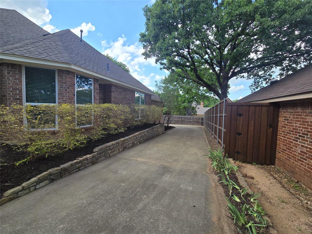 2954 Woodland Hills Drive