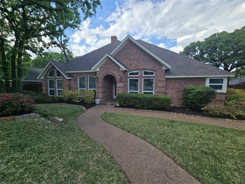 Photo of 2954 Woodland Hills Drive, Grapevine, TX 76051 (MLS # 21258291)