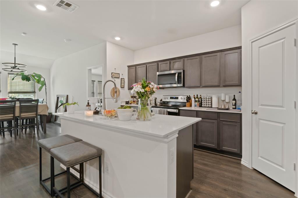 Magnolia Ph 8 - Residential