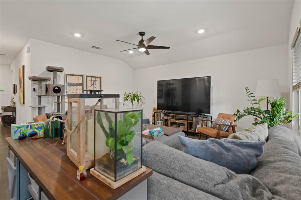 Magnolia Ph 8 - Residential