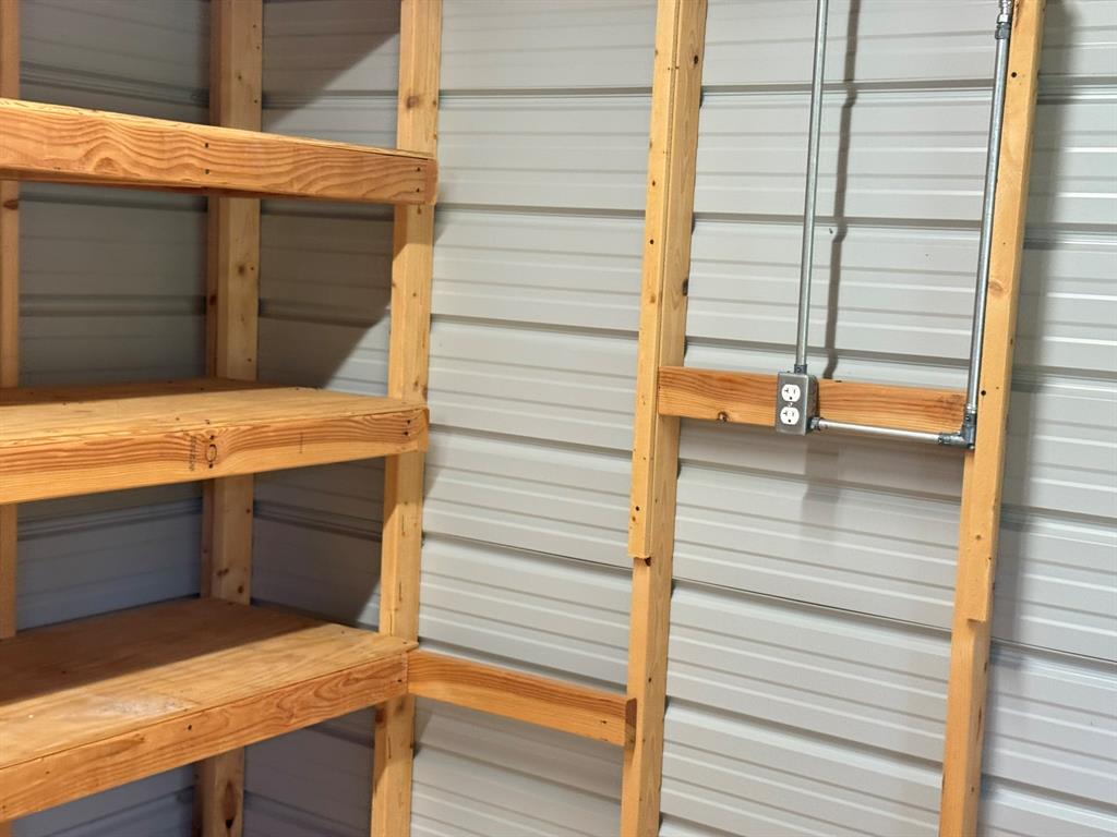 Clear Lakes, Zone 2 - Land