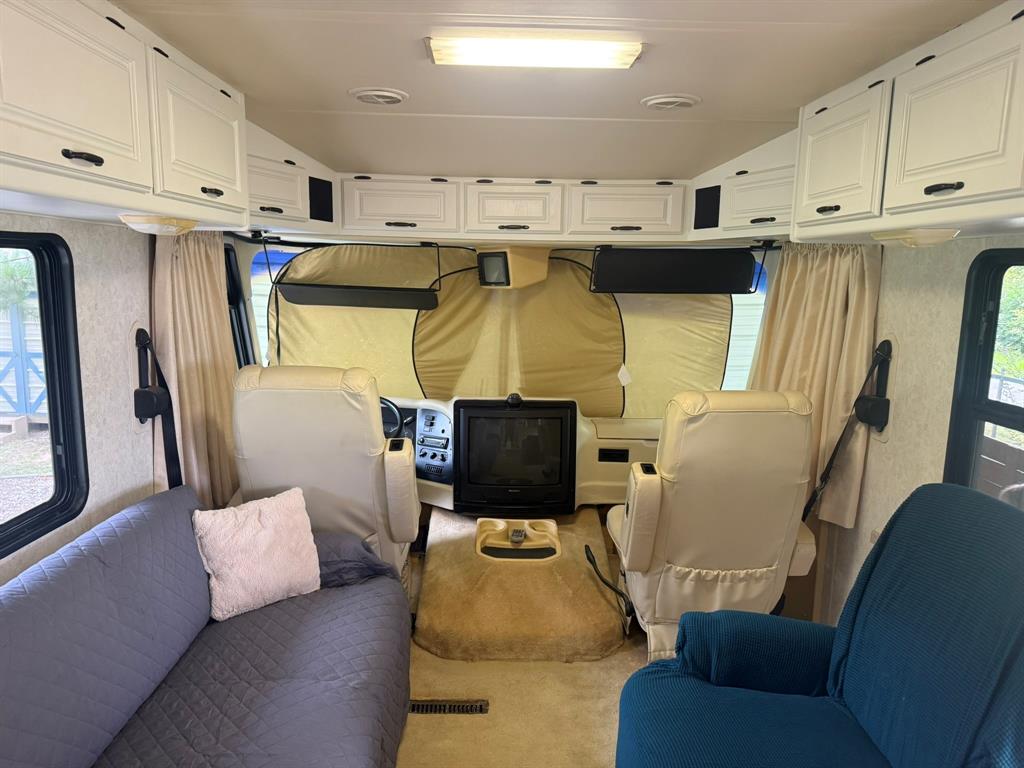 Clear Lakes, Zone 2 - Land