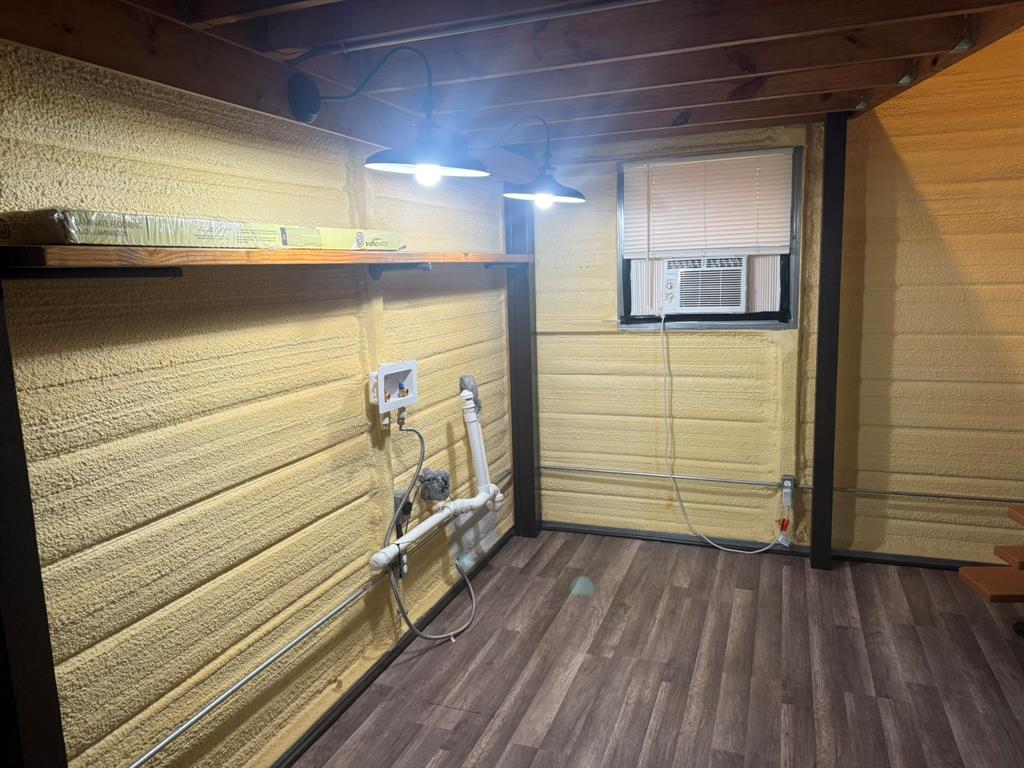 Clear Lakes, Zone 2 - Land