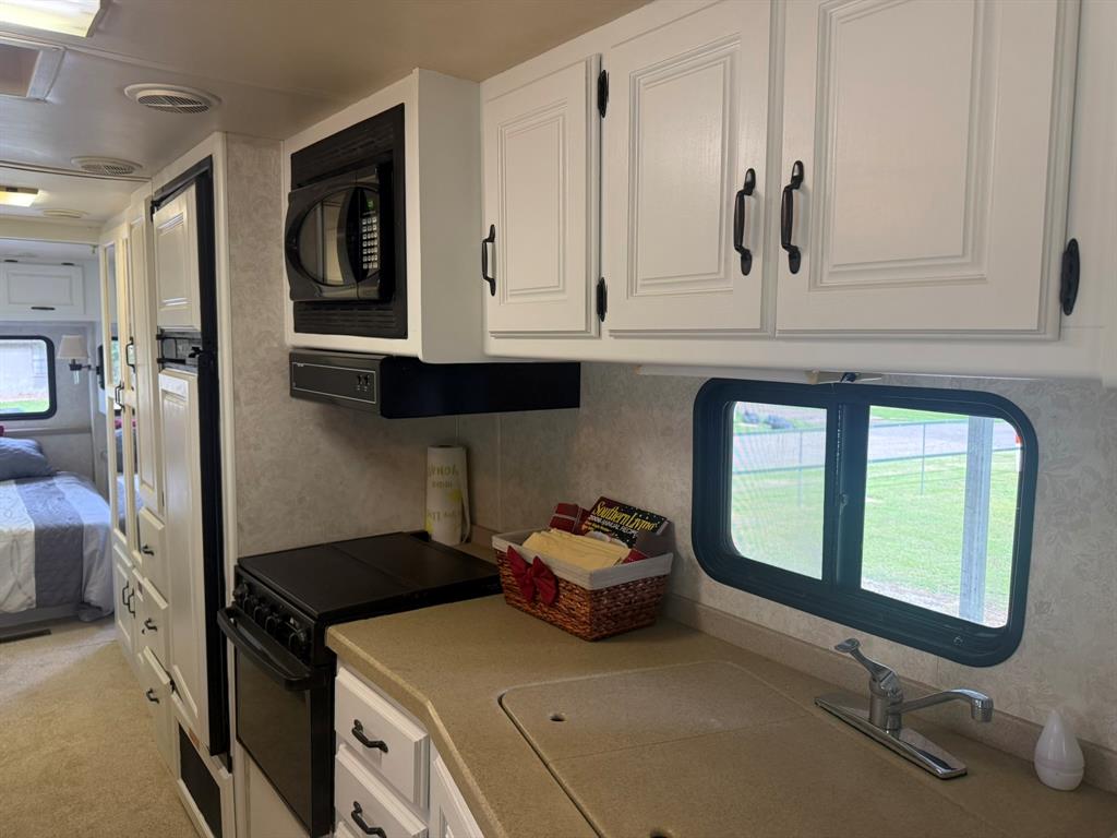 Clear Lakes, Zone 2 - Land