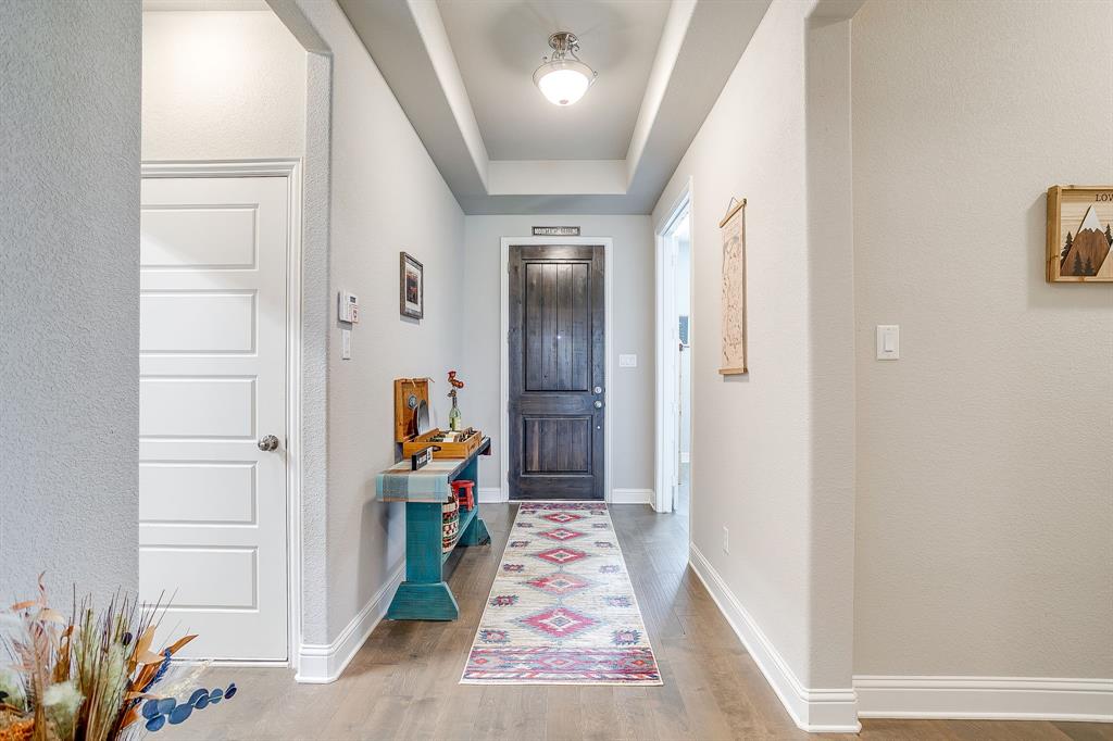 320 Ben Thomas Street