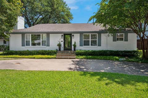 Photo of 6236 del Norte Lane, Dallas, TX 75225 (MLS # 21367320)