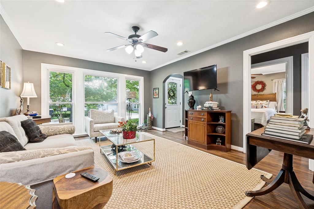 8819 Santa Clara Drive