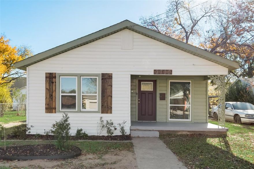 Charming traditional home in Dallas! This adorable property boasts recent upgrades, including a new roof, AC unit, windows, doors, and appliances. Enjoy energy efficiency with new attic insulation and a cutting-edge Navien tankless water heater. With upgraded plumbing and a new electrical panel, this home seamlessly blends comfort and modern living. Don't miss out on this turnkey gem!