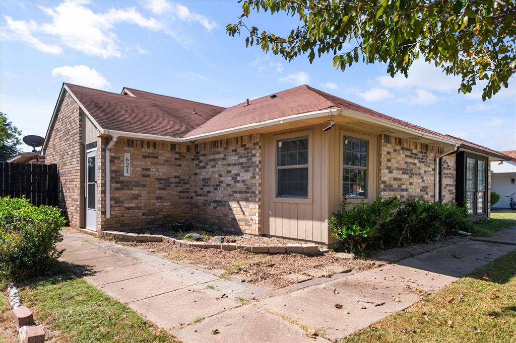 621 Stonehenge Drive
