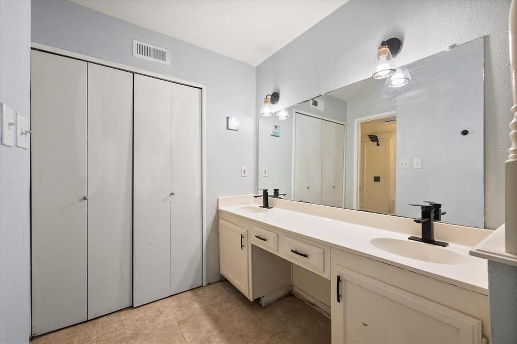 Park Square Rev - Residential