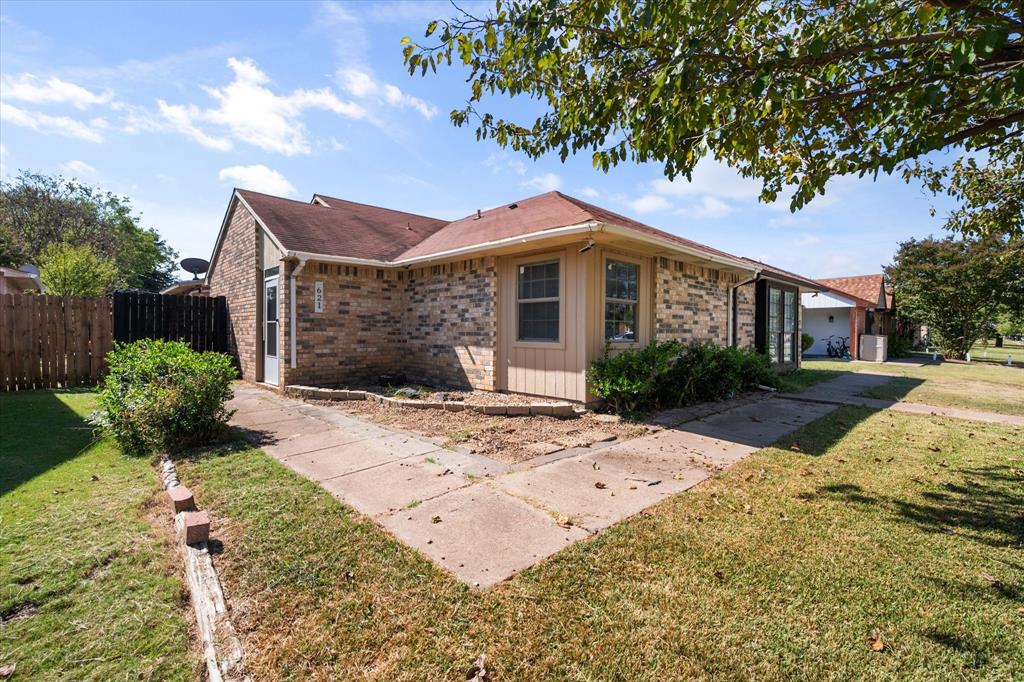 621 Stonehenge Drive