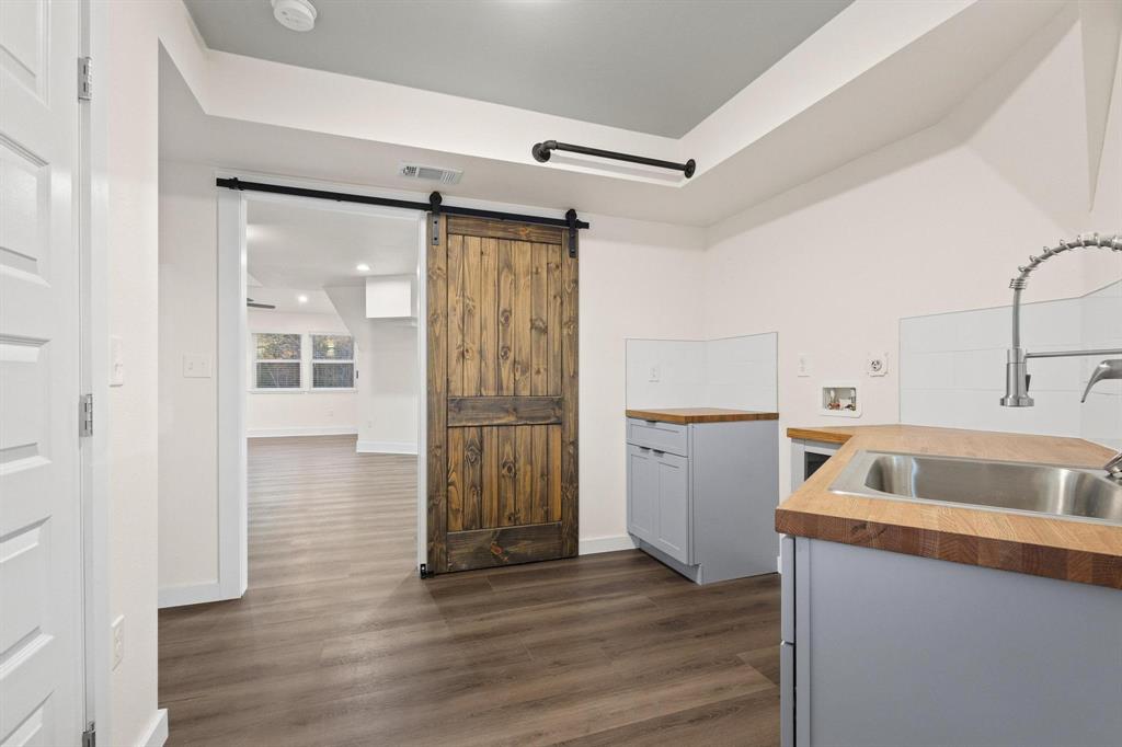 TOBY THOMAS - Residential