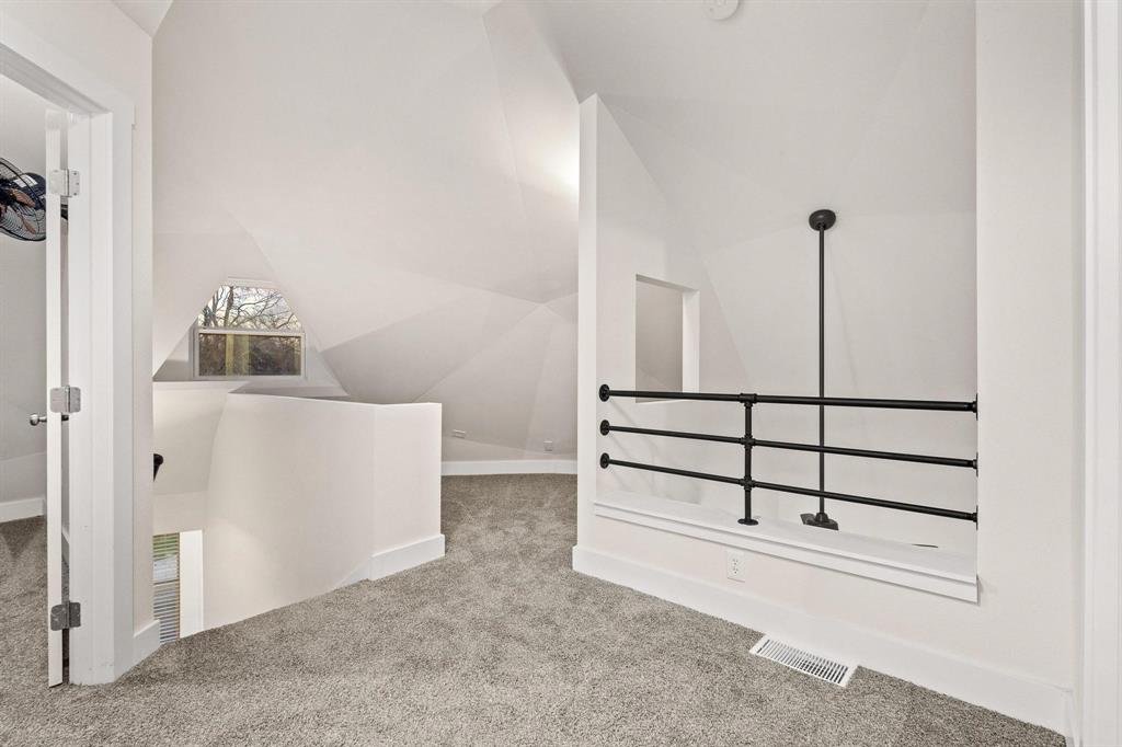 TOBY THOMAS - Residential