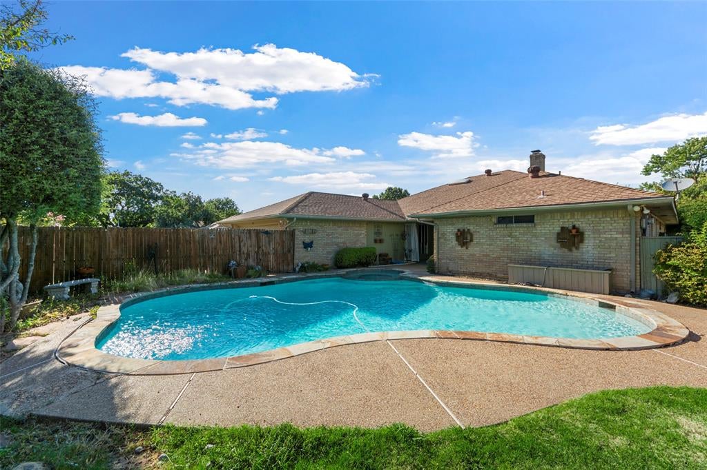 1116 Windsong Trail