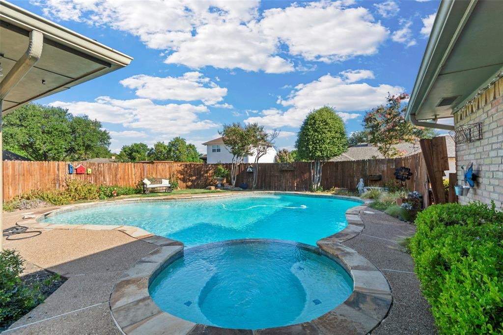 1116 Windsong Trail