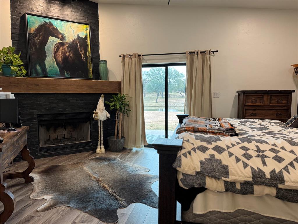 Duffau Creeks Estate - Farm