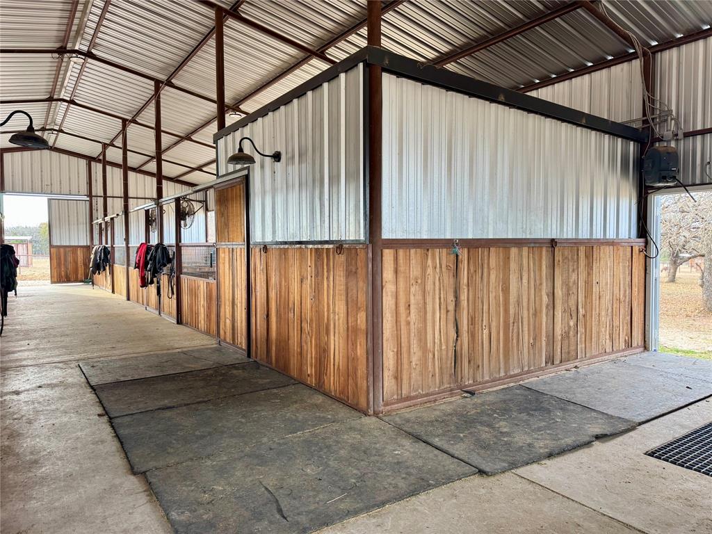 Duffau Creeks Estate - Farm