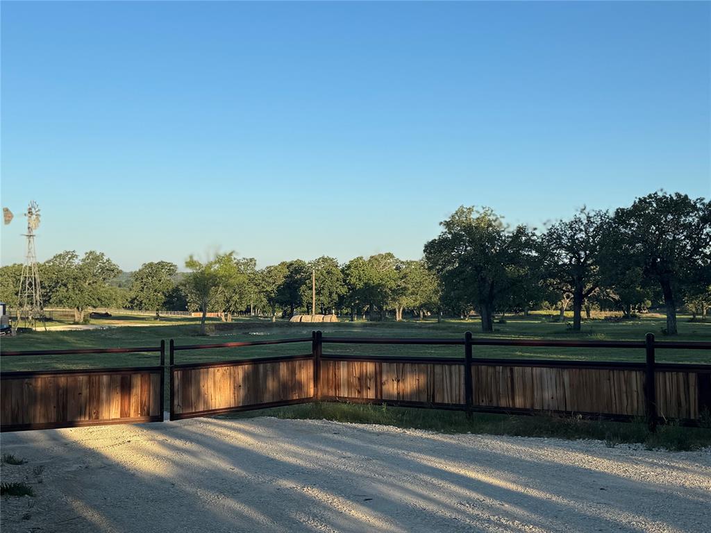 Duffau Creeks Estate - Farm