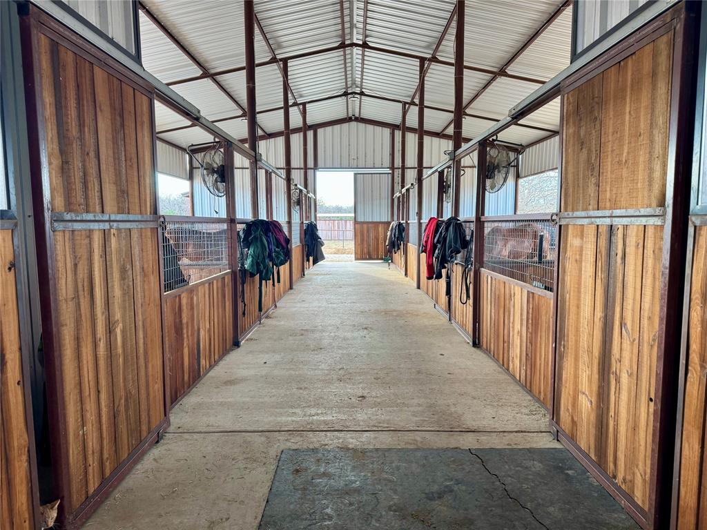 Duffau Creeks Estate - Farm