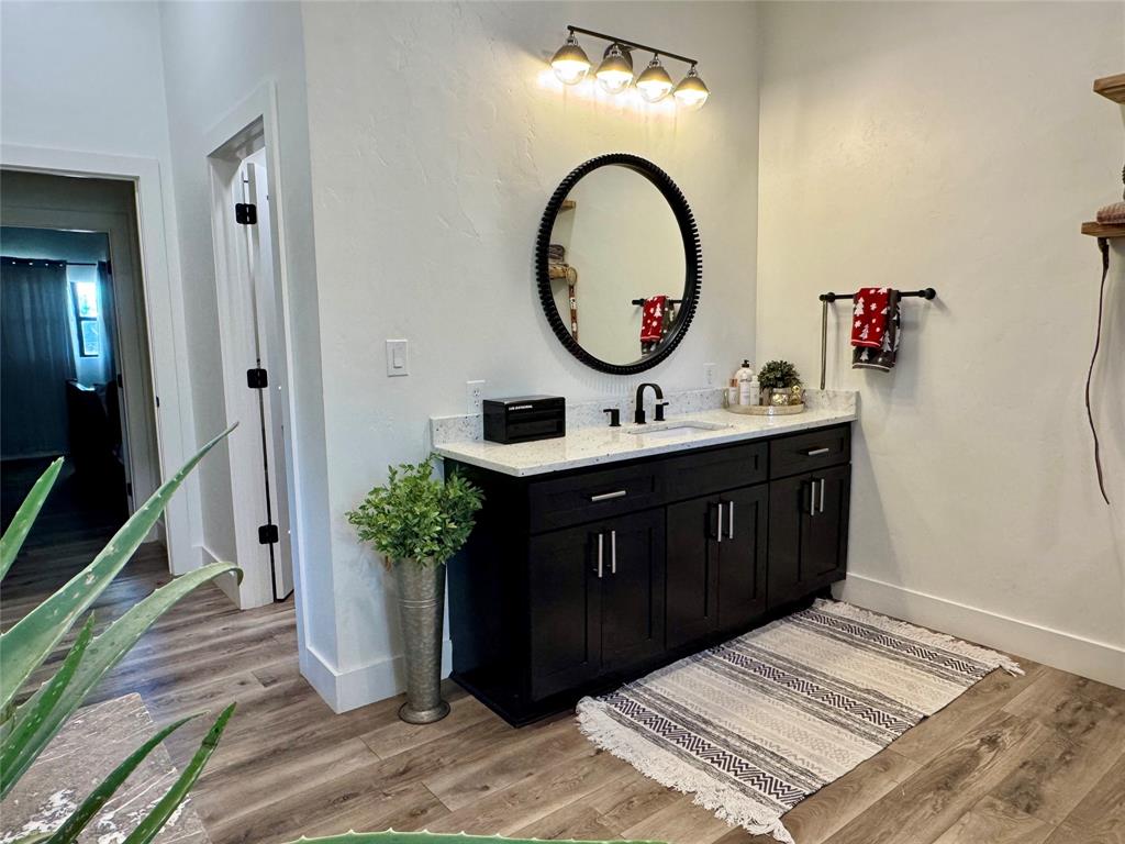 Duffau Creeks Estate - Farm