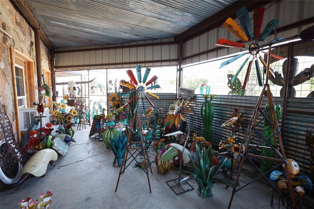 11635 HWY 84-183 E 84-183 E