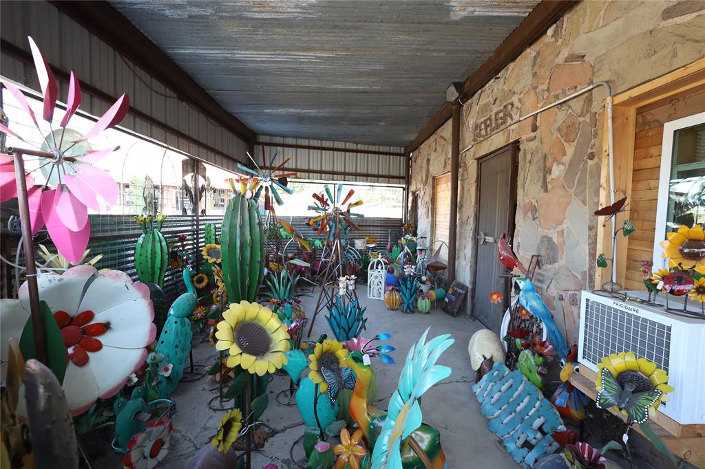 11635 HWY 84-183 E 84-183 E