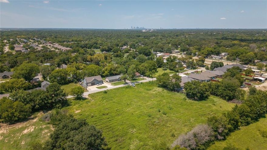 Welcome to 1408 Prater, a stunning 1.96-acre property nestled in the Dallas area. This prime land offers endless possibilities for development, building your dream home, or investment. This lot offers a combination of location, value, and future potential. Enjoy quick access to major highways, shopping, dining, and entertainment.