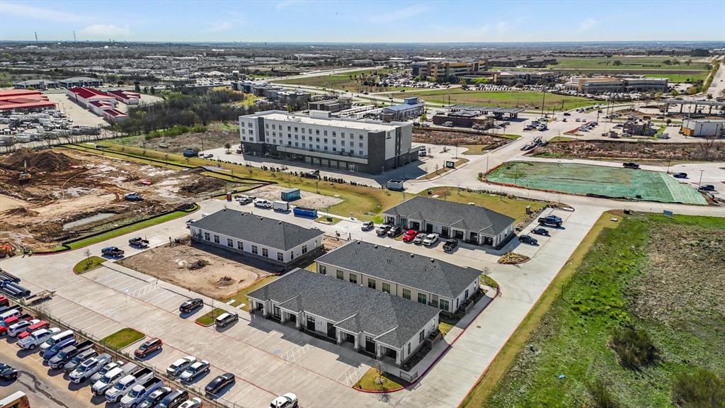 Monarch Crossing - Commercial Sale