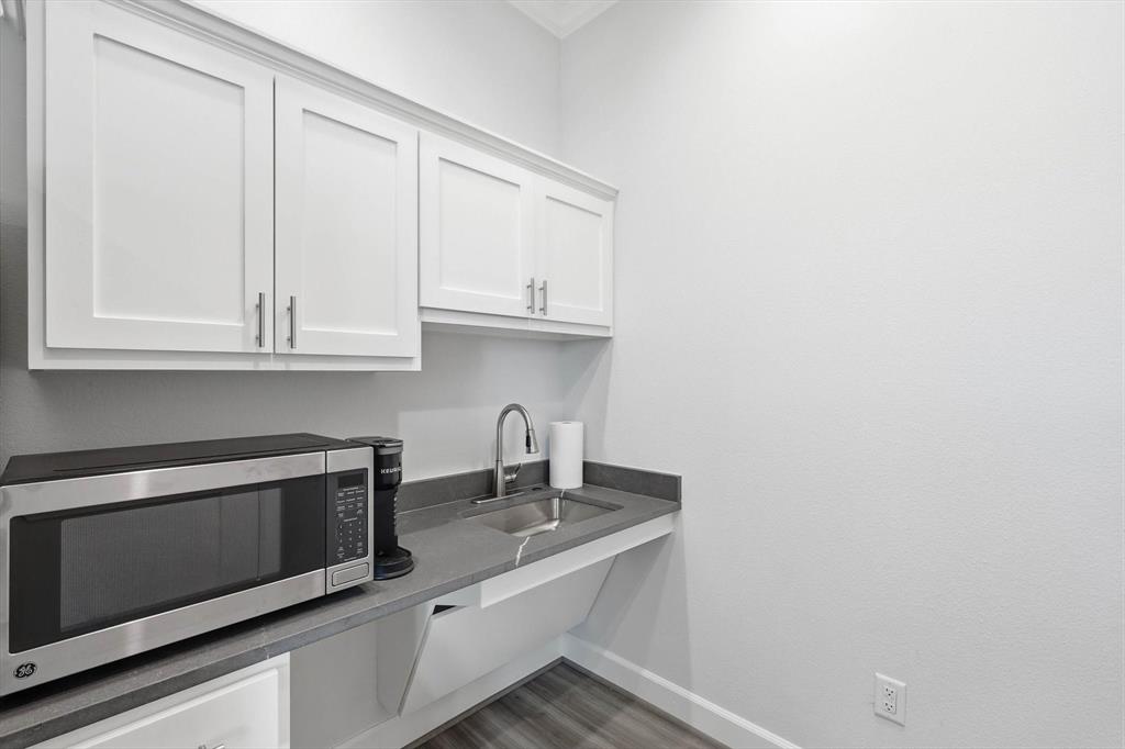 Monarch Crossing - Commercial Sale