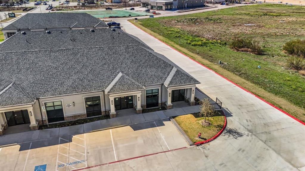 Monarch Crossing - Commercial Sale