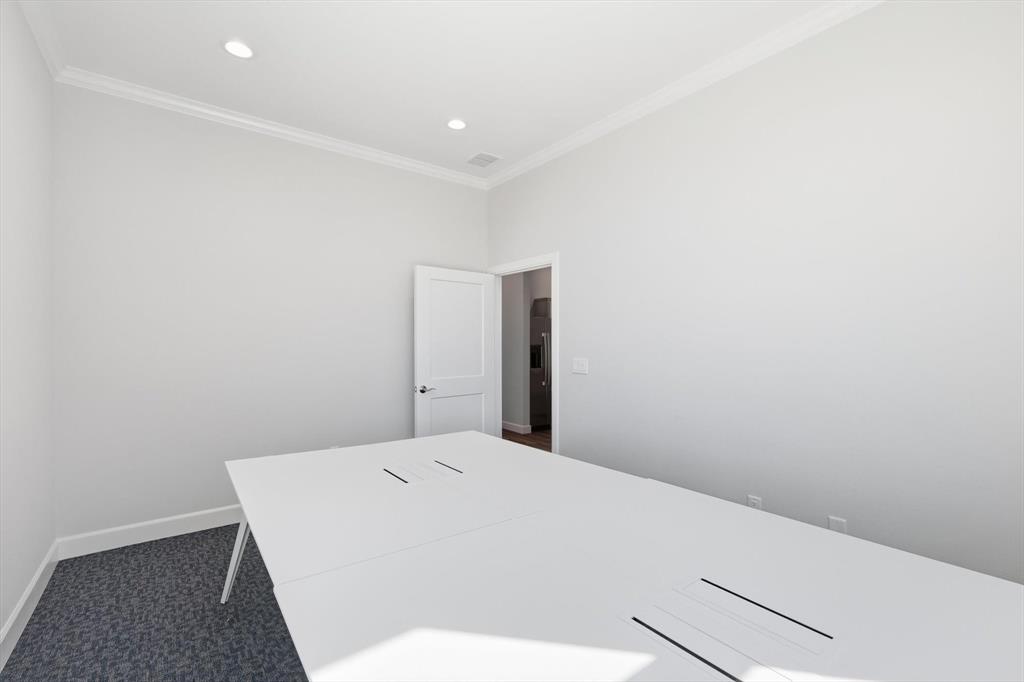 Monarch Crossing - Commercial Sale