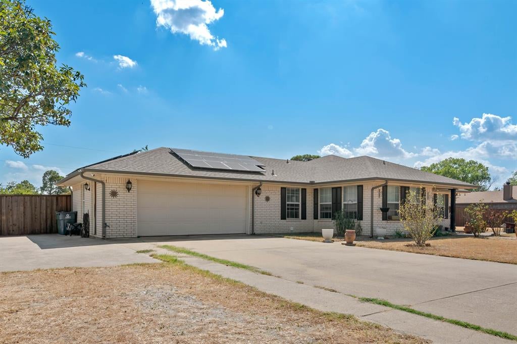 Photo of 509 Brumley Road, Krugerville, TX 76227 (MLS # 21383732)