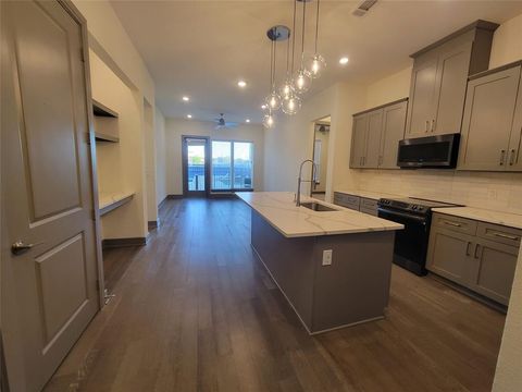 Photo of 2700 Old Denton Road #1017, Carrollton, TX 75007 (MLS # 21243667)