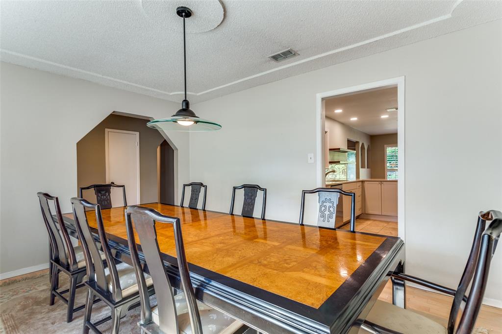1602 Craighton Court