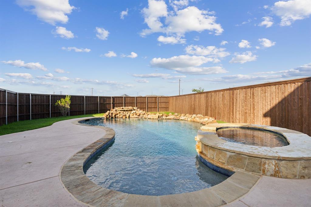 1501 Bennington Lane