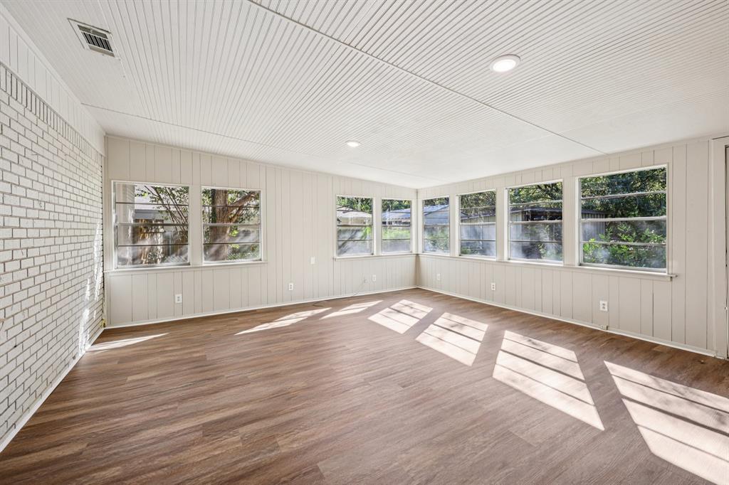 Mc Knight Manor Add - Residential