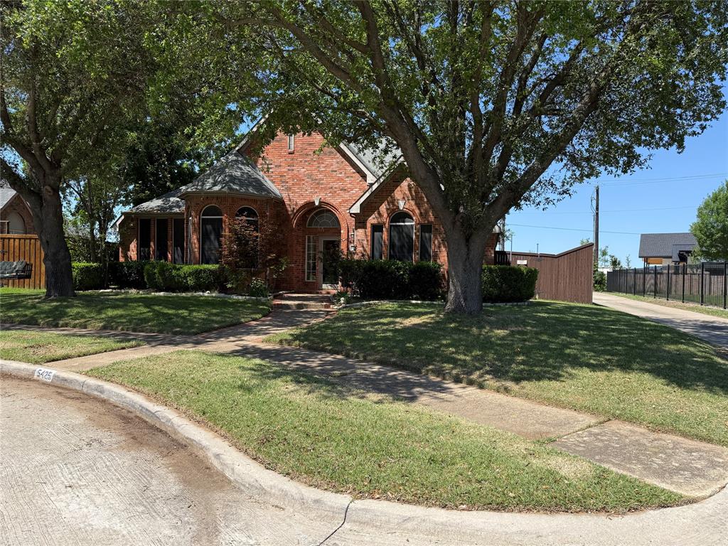 5425 Wood Creek Lane