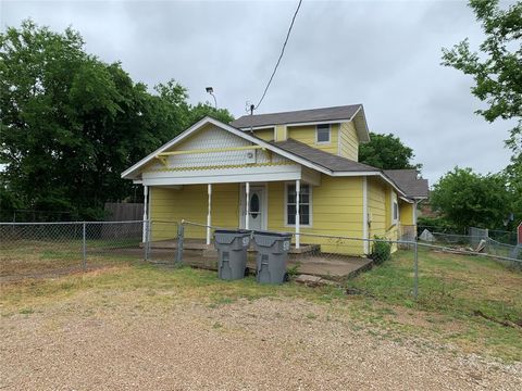 Photo of 830 E Brown Street, Wylie, TX 75098 (MLS # 21095934) Photo of 830 E Brown Street, Wylie, TX 75098 (MLS # 21095934)
