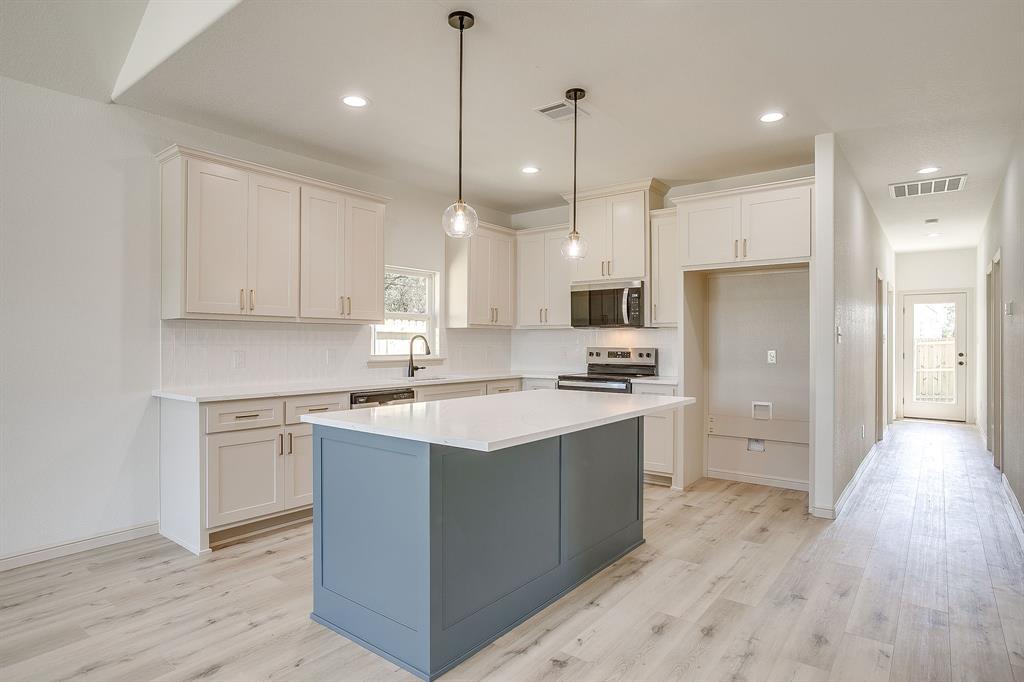 933 Colorado River Drive