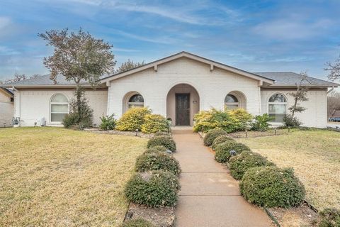 1633 Martha Drive Bedford TX 76022