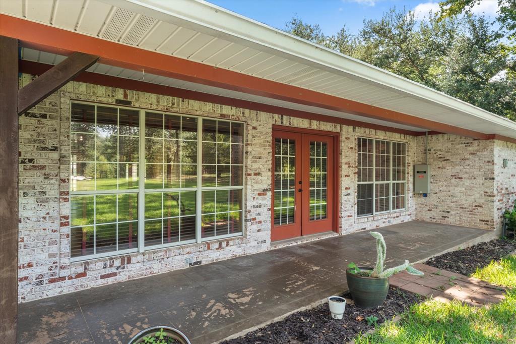 660 Private Road 5881
