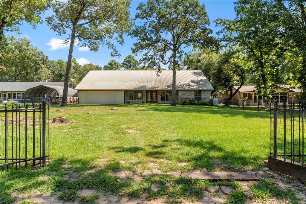 660 Private Road 5881