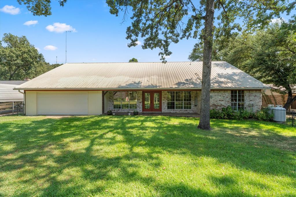 660 Private Road 5881