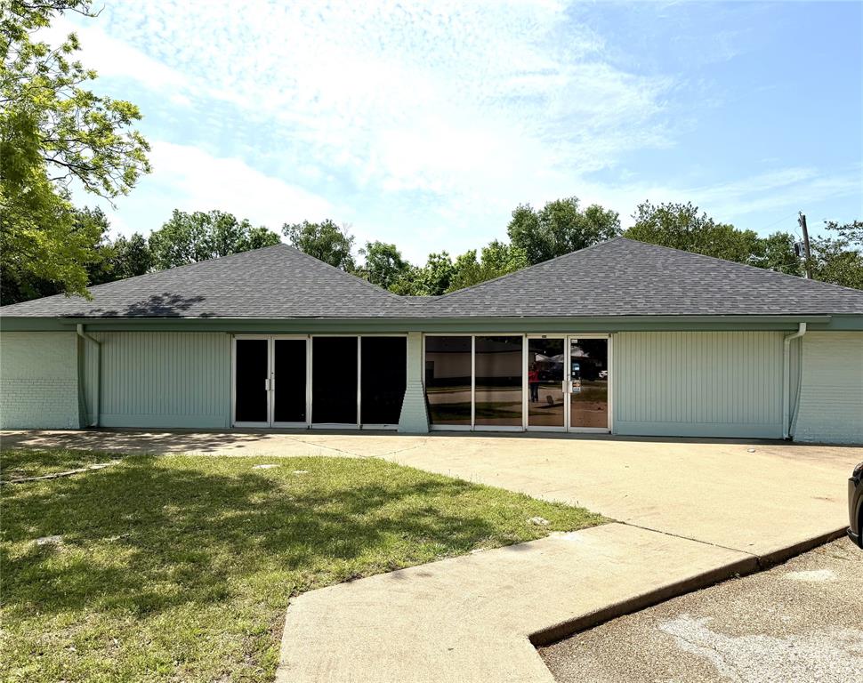 406 Lindsey Lane