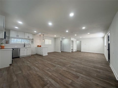 Tiny photo for 1424 E Parker Road, Plano, TX 75074 (MLS # 21396202)