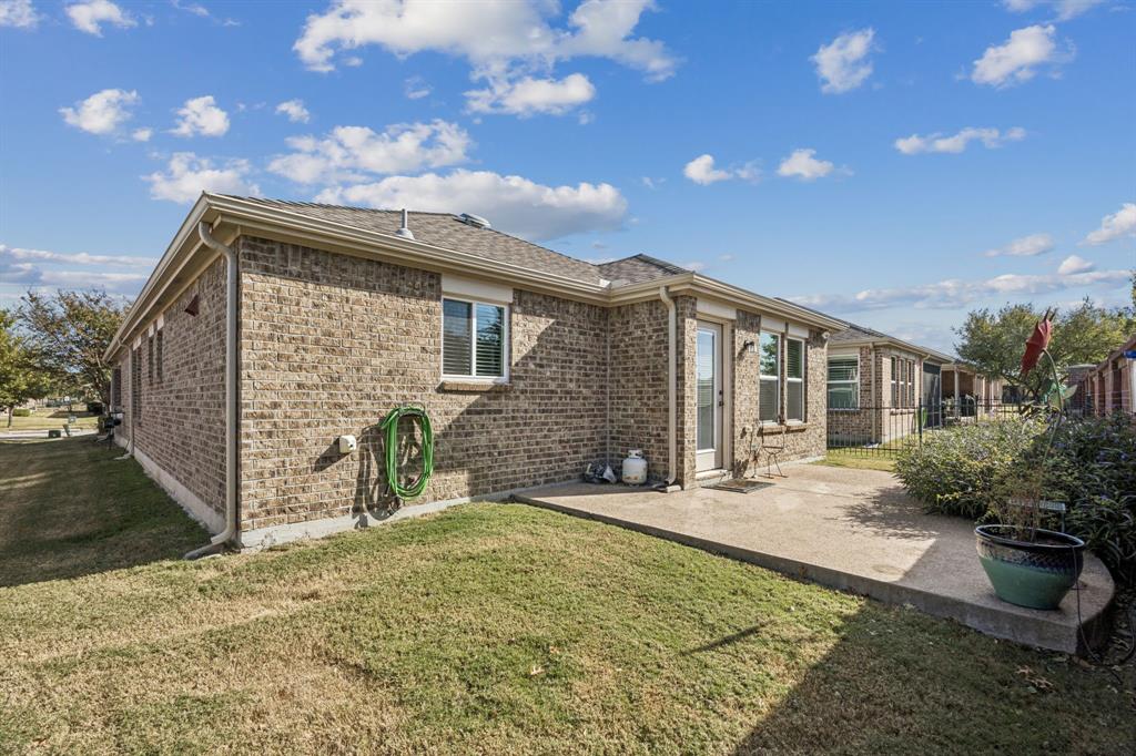Frisco Lakes By Del Webb Villa - Residential