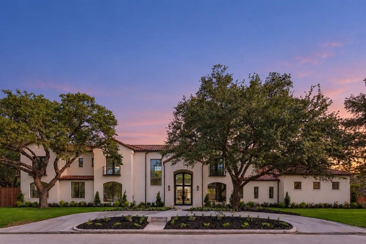 Photo 1 of 34 — 6207 Joyce Way, Dallas, TX 75225
