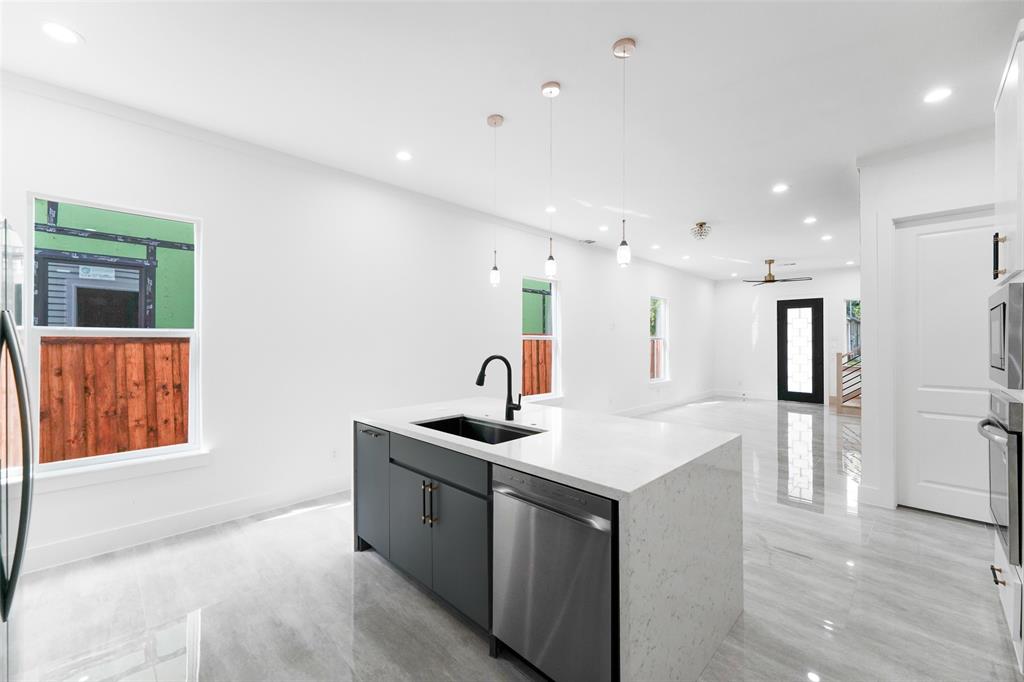 Meadowmere 03 - Residential