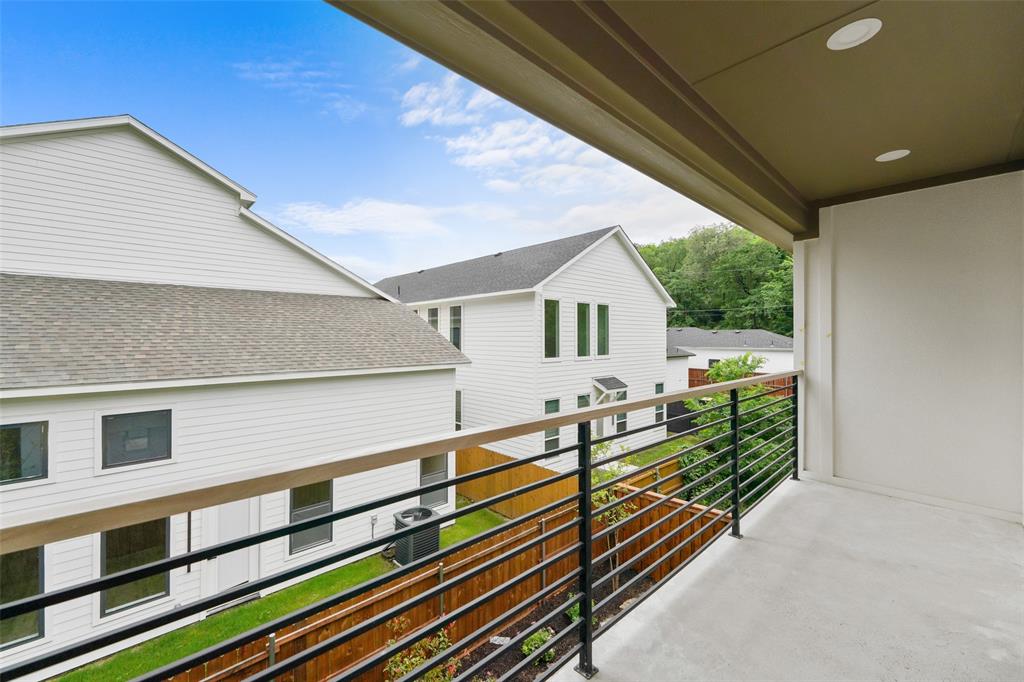 Meadowmere 03 - Residential