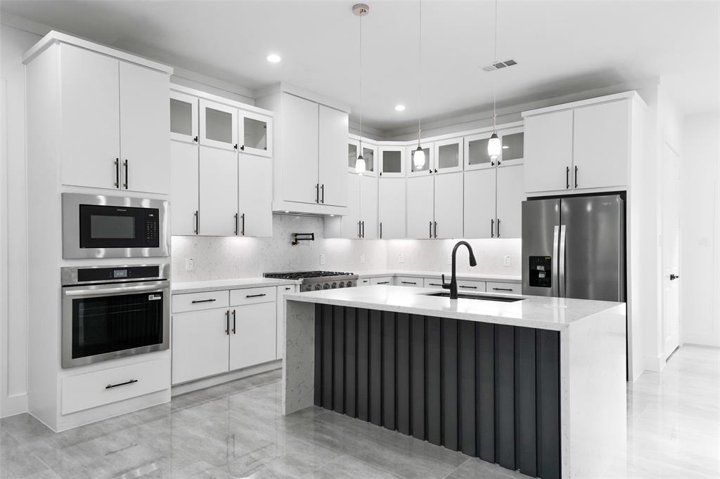 Meadowmere 03 - Residential